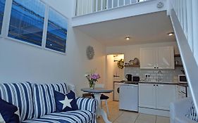 Charming 1-Bed Cottage In Pembroke Close To Castle